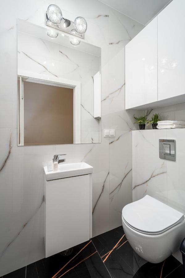 Your Apartments Okrzei 12 Warsaw Exterior photo